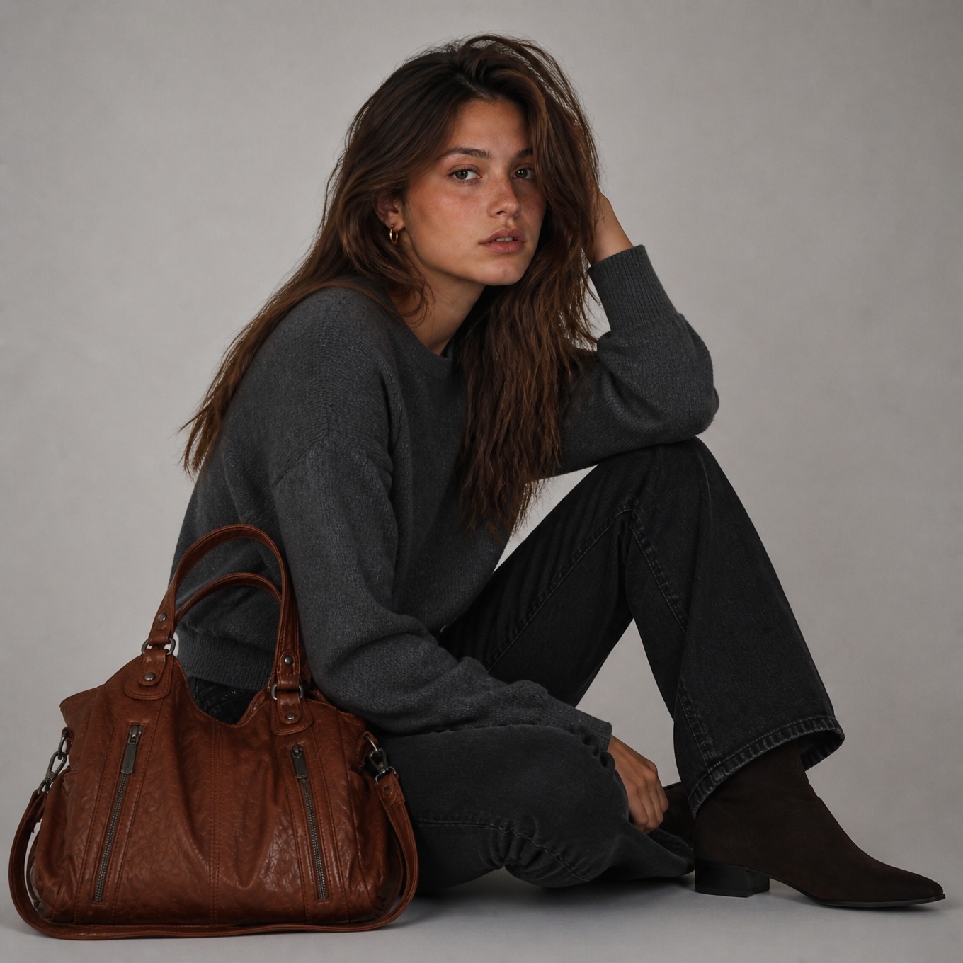 Sac de cours chic marron porté - vue 5